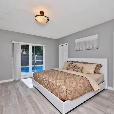 Spacious 4 Bedrooms, 2 Bathroom House With Pool Miramar Eksteriør bilde