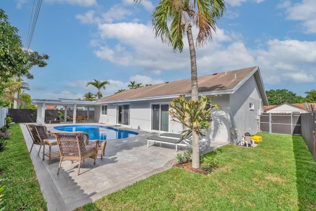 Spacious 4 Bedrooms, 2 Bathroom House With Pool Miramar Eksteriør bilde